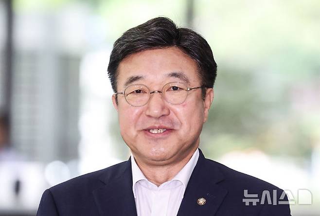 <b>윤호중</b> 행안<b>장관</b> 후보자 "<b>행안부</b> '경찰국' 폐지는 李 공약