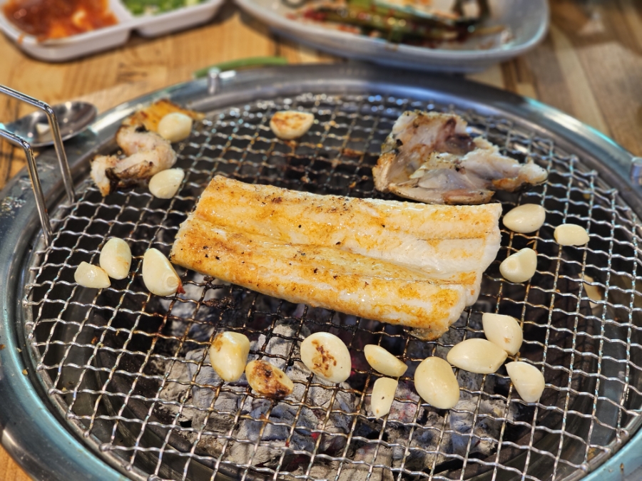 백년숯불장어마을 사진 1