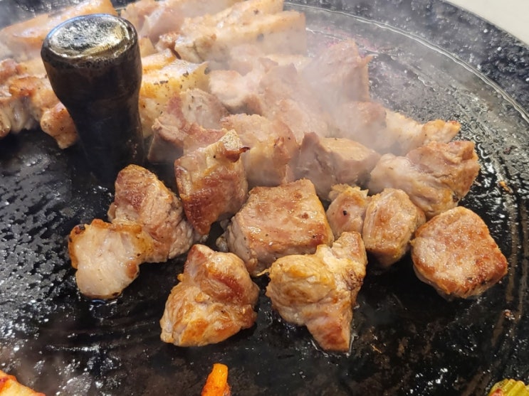  구디맛집 목구멍 방문기(미박삼겹살, 특목살)
