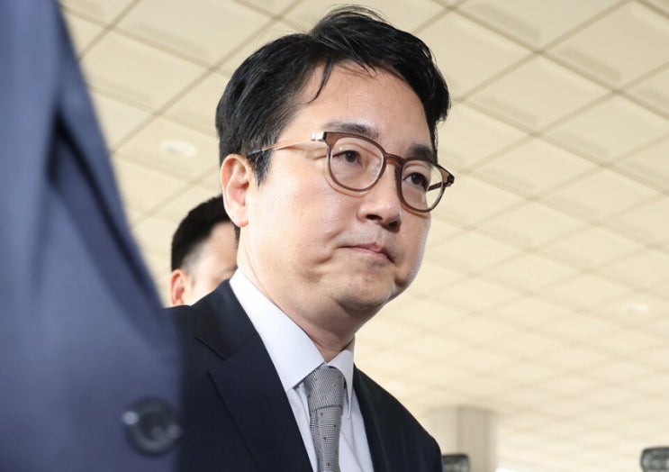 <b>심우정 검찰총장</b>의 사의 표명, 그 배경과 그를 둘러싼 혐의는?... 