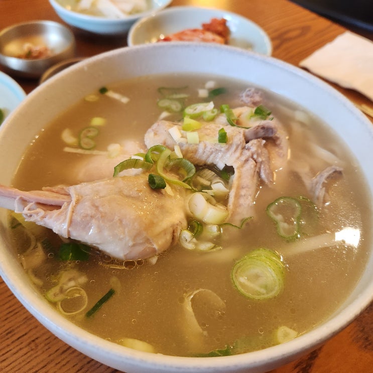  방이동 점심 칼국수와 맛있는 요리를 먹을 수 있는 '글로리칼국수'