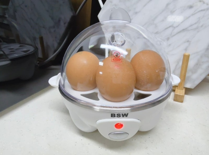 [리뷰] BSW 계란찜기. 물 붓고 버튼 누르면 끝! 초간단 에그 쿠커 추천