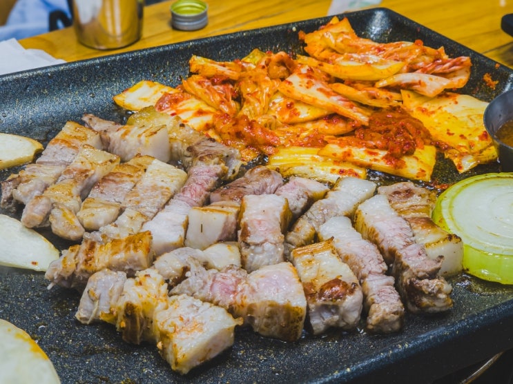  선유도역 주변 두툼한 생삼겹살 맛집 "제주도흑돼지"