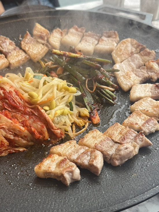  안양맛집 | 비산동 삼겹살 부추 통김치 삼겹살 리뷰