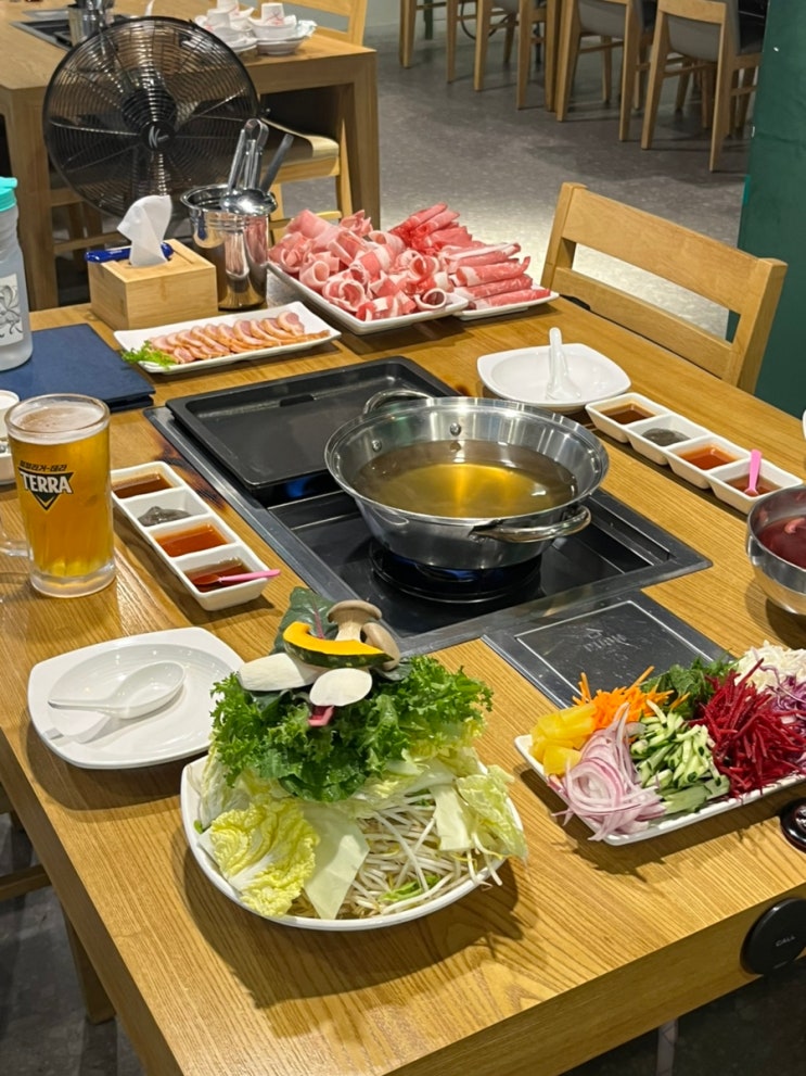  강남 양재역 샤브샤브 월남쌈 삼겹살 구이 맛집 퀸즈가든