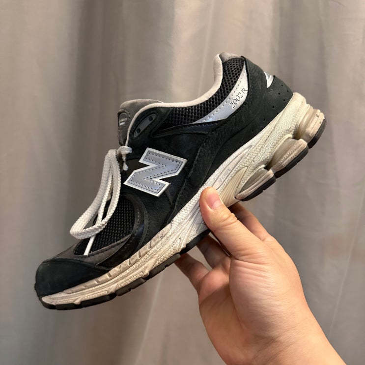  뉴발란스 2002R M2002RNC 후기 프리미엄 감성의 빈티지 블랙