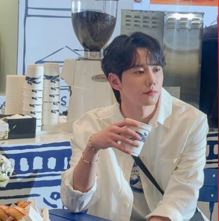  2025 남자 5대5 가르마펌, 이준영 헤어스타일로 정석 코디 완성