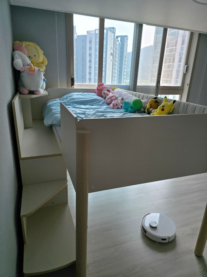 일룸 두들 벙크베드, 로이 책상 및 서랍장, 토스티 호텔 침대와 헤이븐 시그니처 매트리스 후....