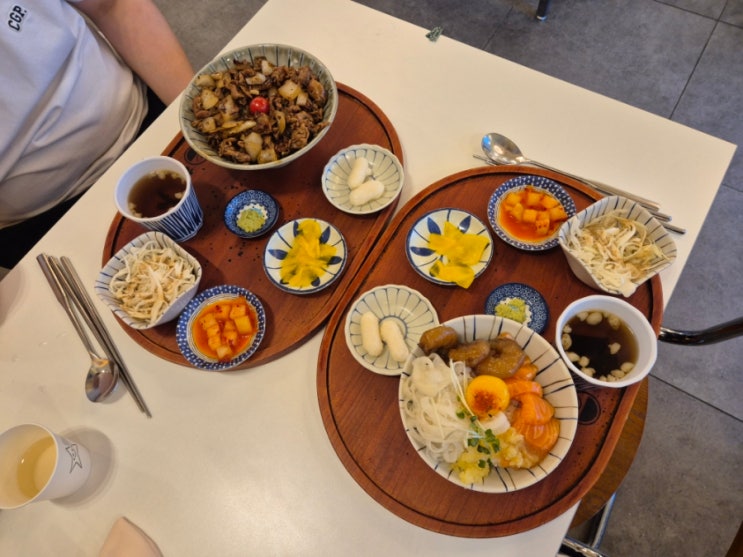  영통 외식 맛집 핵밥수원영통점 고기듬뿍덮밥 연어새우장덮밥