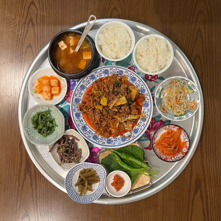  푸짐한 한상 차림 한식전문점 마곡 맛집 호감당