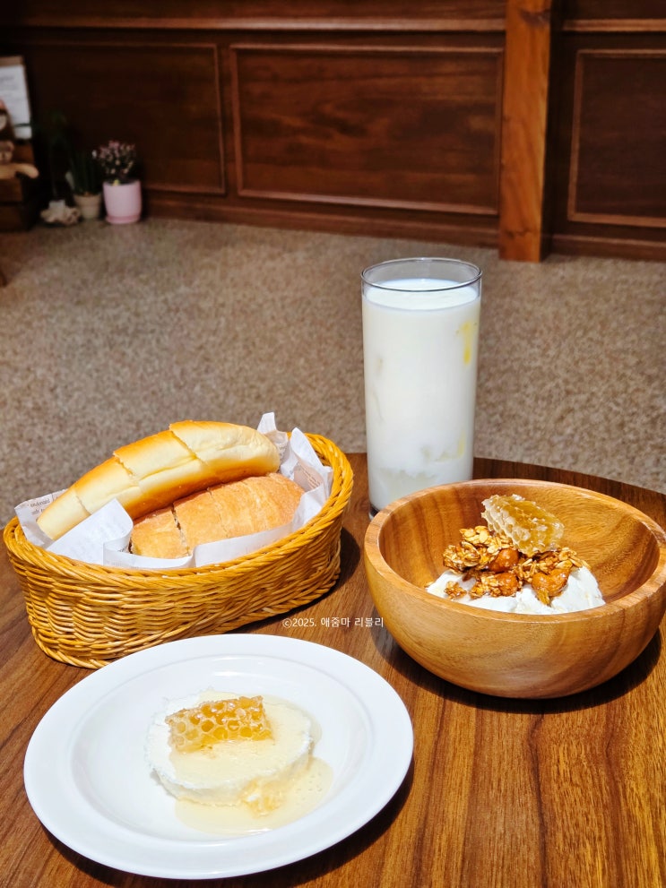 인천 아라역근처 예쁜 감성카페 추천 르븨밀크 검단신도시점 카이막맛집 인천 아라역근처 예쁜 감성카페 추천 르븨밀크 검단신도시점 카이막맛집