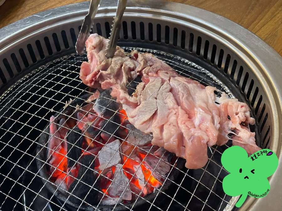 명품돼지마을 엄사점 사진 5