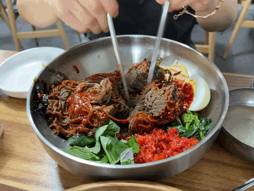 부여 외식메뉴로 선택한 김장군막국수 부여점, 부여 막국수에 숯불고기가 세트로 나와