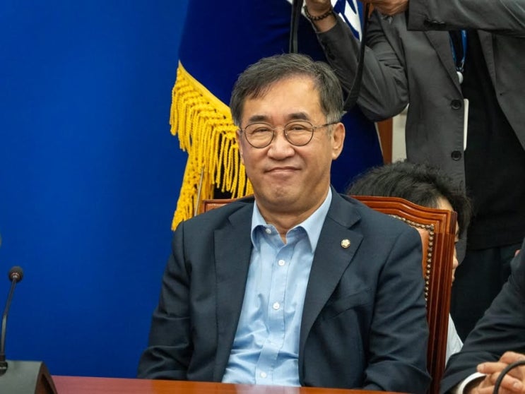 <b>박찬대</b> 당대표 후보와 함께 더불어민주당이 진행한 <b>검찰개혁</b>법... 