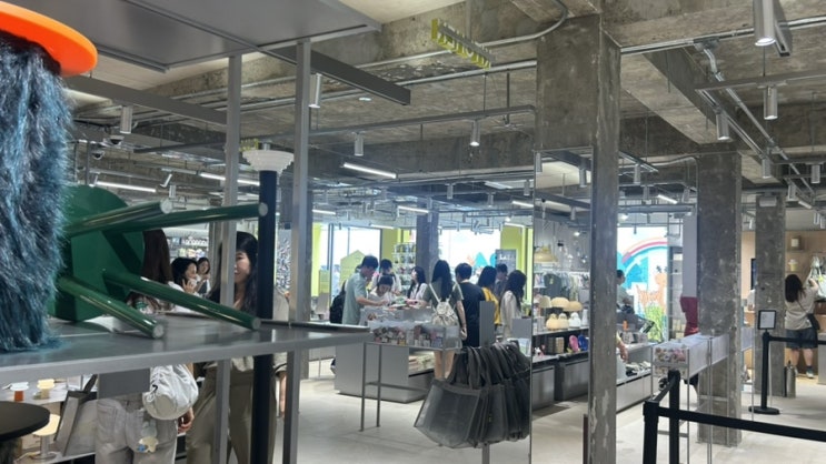  서울 , 여긴 그냥 지나칠 수 없을걸 < 뉴뉴하우스 성수역점 >