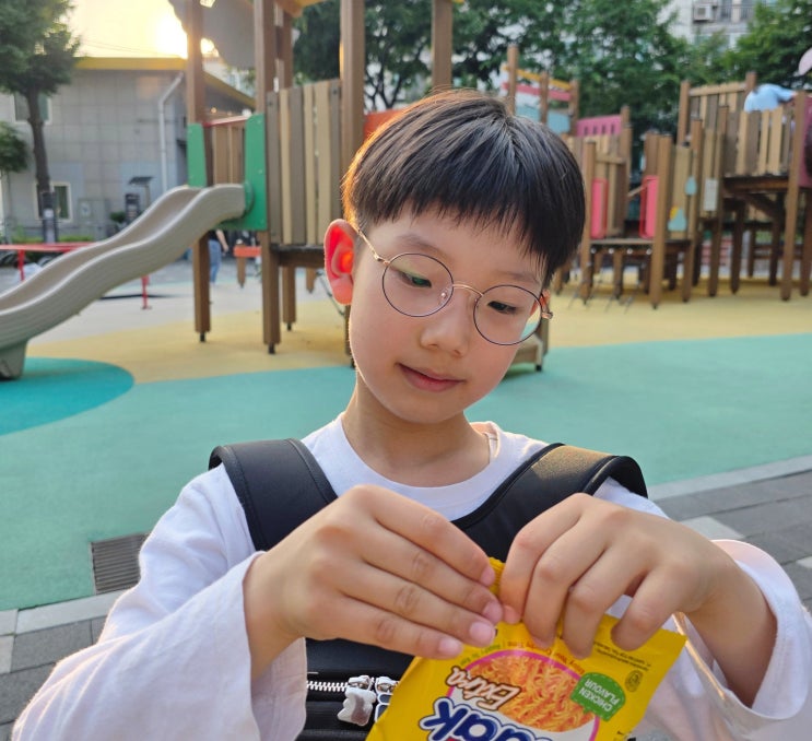  초등학생 2학년, 안경 맞추기 : 어린이 안경테 가격 시력 관리