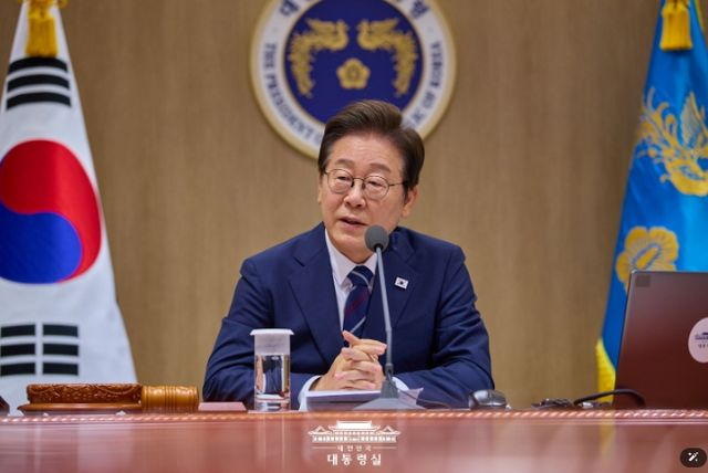  이재명 대통령 "선출 권력에 의해 국민 주권 발현…국회 존중하길"