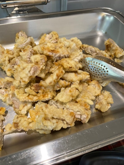 Enjoy a Chinese buffet for just 10,000 won per person at Dosakmyeongga in Songpa, Seoul. 16