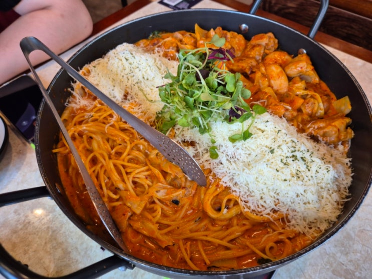  수원닭갈비 계화정 수원인계점 눈꽃로제닭갈비세트