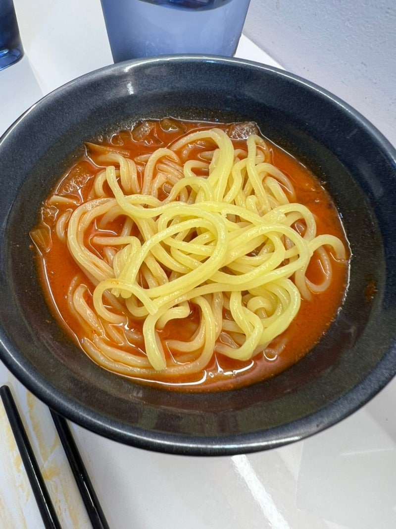 Enjoy a Chinese buffet for just 10,000 won per person at Dosakmyeongga in Songpa, Seoul. 21