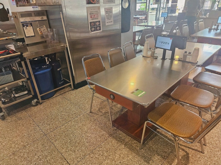  당당한가 신사직영점, 신사역에서 즐길 수 있는 보쌈