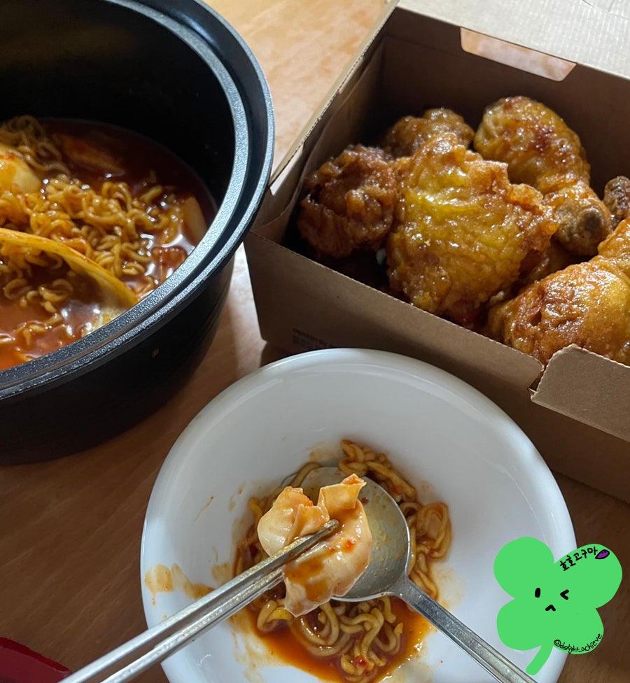 교촌치킨 계룡대점 사진 6