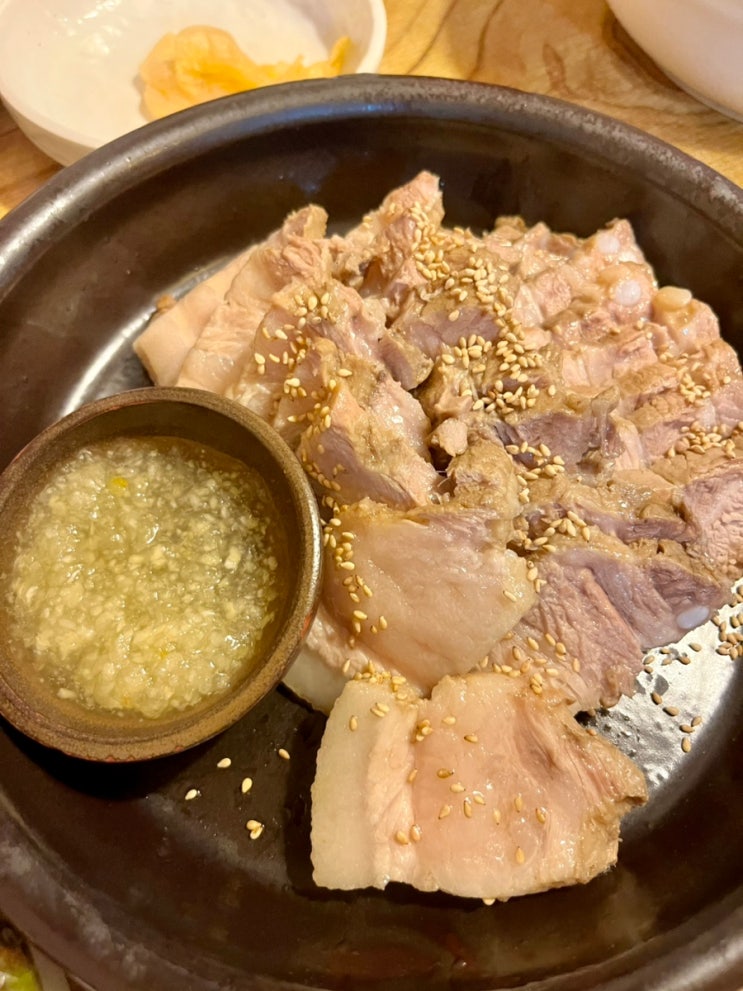  종로3가역 보쌈과 막걸리가 맛있는 인사동 숨은 맛집 '인사동마늘보쌈'