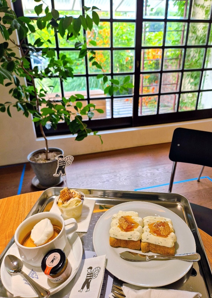  [ 전주 맛집 ] 카페 워커비 # 전주한옥마을 전주여행 필수 코스 분위기 좋은 현지인 추천 데이트 카페 디저트 맛집 jeon ju cafe workerbee