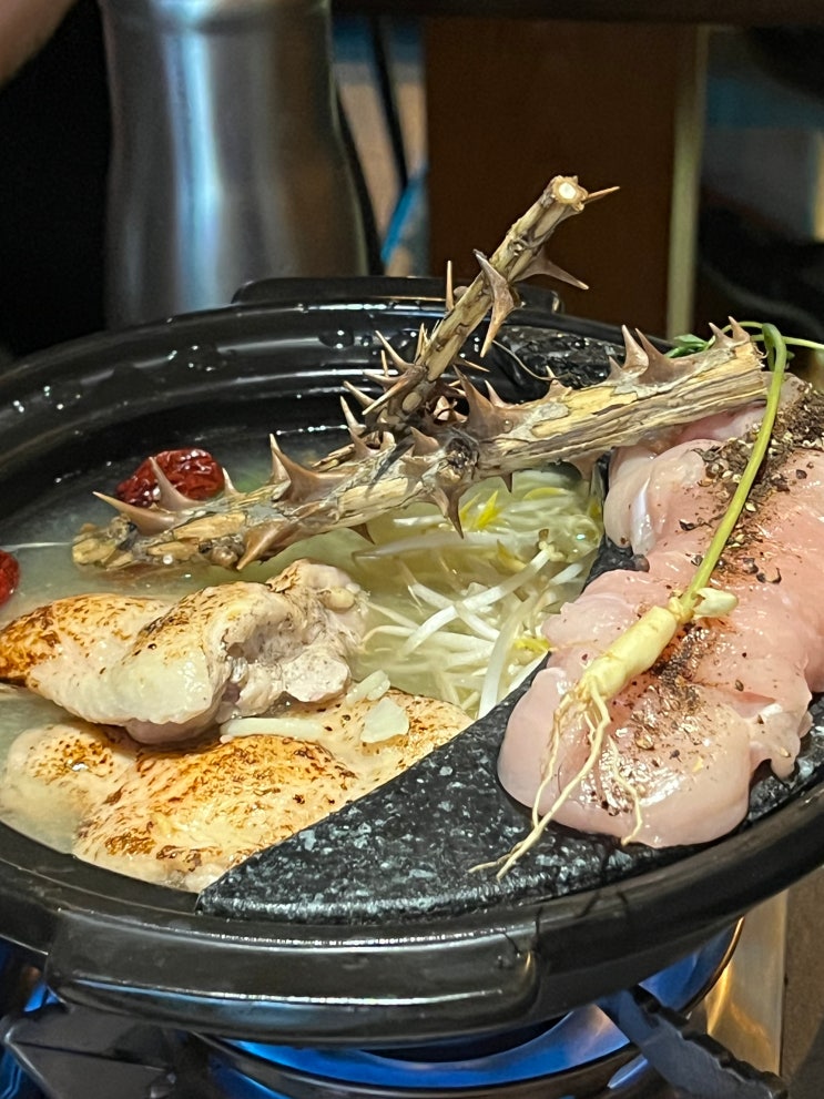  종각역 술집 맛집 계곡컨셉의 닭요리점문 아리계곡 종각점