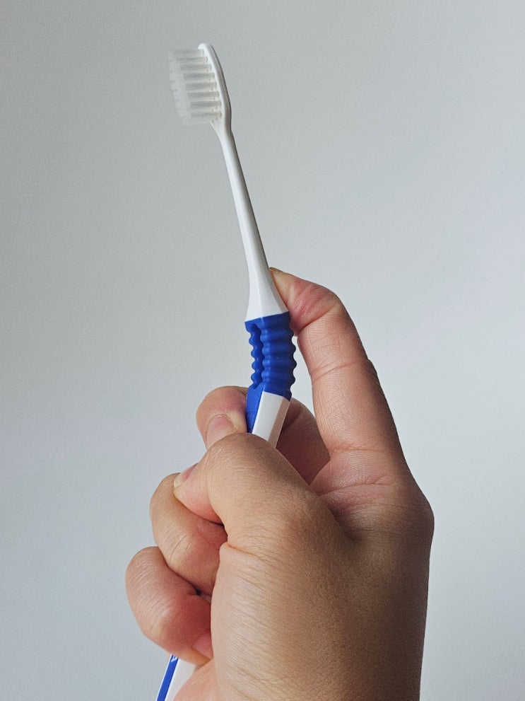 임플란트 전용 칫솔 크리니카프로알람 콤팩트헤드 칫솔 사용후기