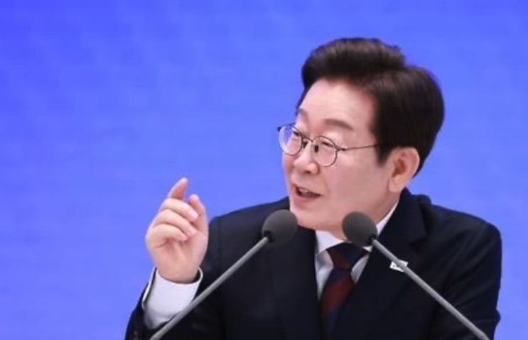 인사 걱정마! 콘크리트와 태권브이! <b>검찰개혁</b> 자업자득!
