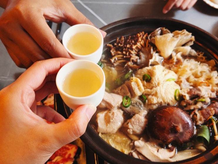  [부평 분위기 좋은 술집] 부평역 막걸리 맛집 "서뉼고깐" (feat. 전골 + 육회 + 막걸리)