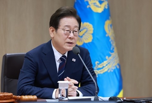 <b>이재명 대통령</b>, 친인척 리스크는 없는가?…친인척 감사... 