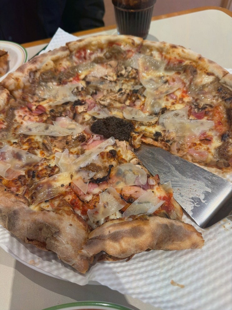  [맛집리뷰] 깐부피자 죽전점, 도우의 탄력과 바삭한 식감이 뛰어난 죽전역피자