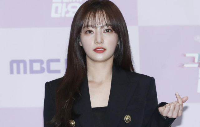 송하윤 학폭 논란, 재반박 속 진실 공방: 연예계 학교 폭력의 그림자
