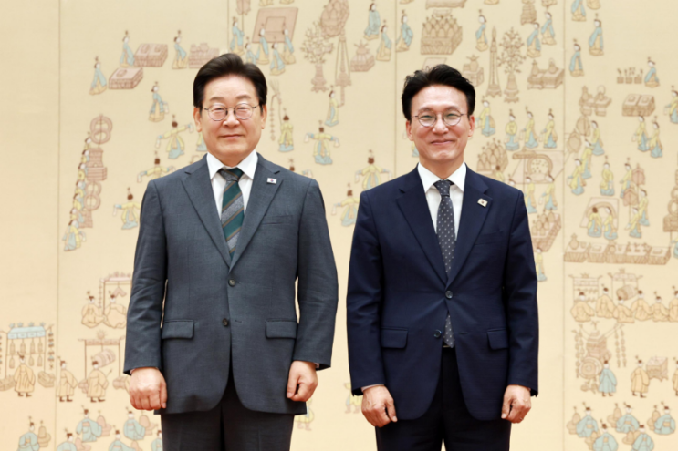 <b>김민석</b> 국무<b>총리</b> 임명 기대와 우려 시선