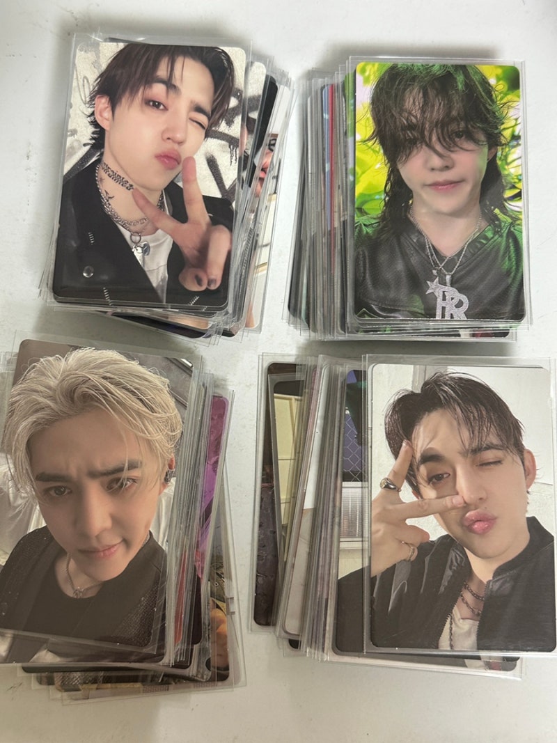 SEVENTEEN's 10th Anniversary Album Unboxing, Written a Month and a Half After Their Birthday... The Reason? The Number of Photocards Says It All