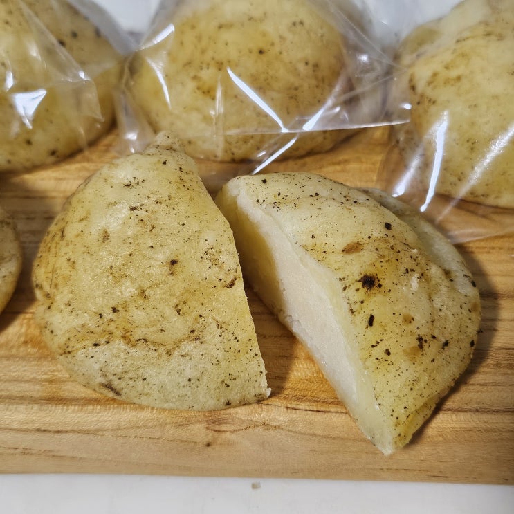  강릉중앙시장맛집 강릉이래요 감자빵 강릉기념품 추천