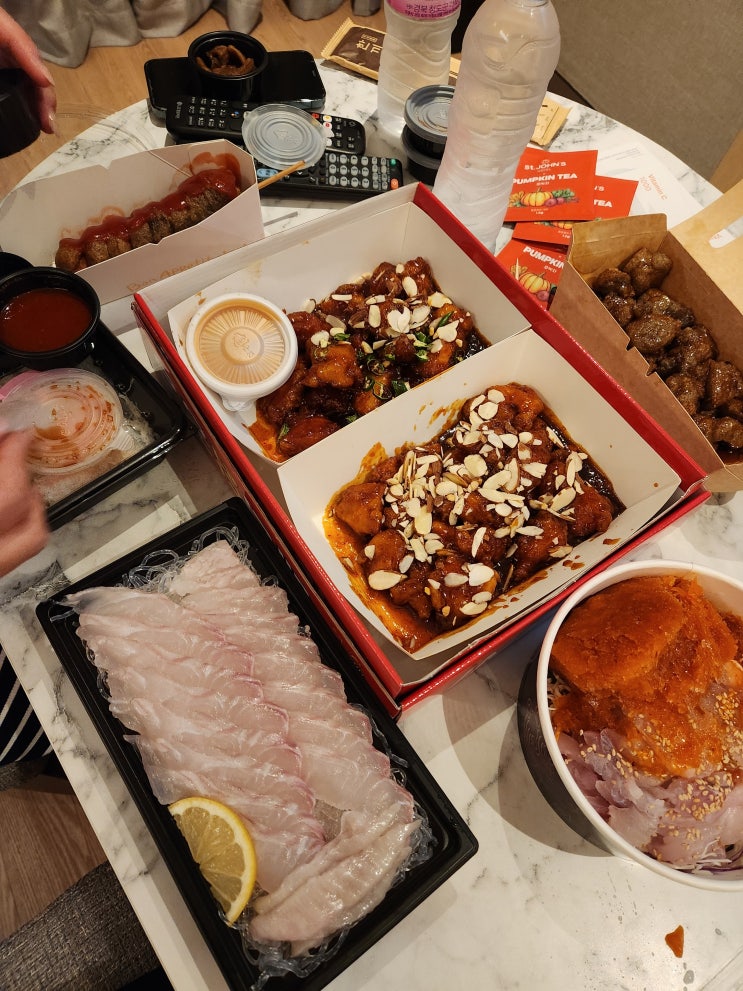  강릉 먹거리 (강릉시장, 물회, 감자, 순두부, 인절미, 카페 기록)