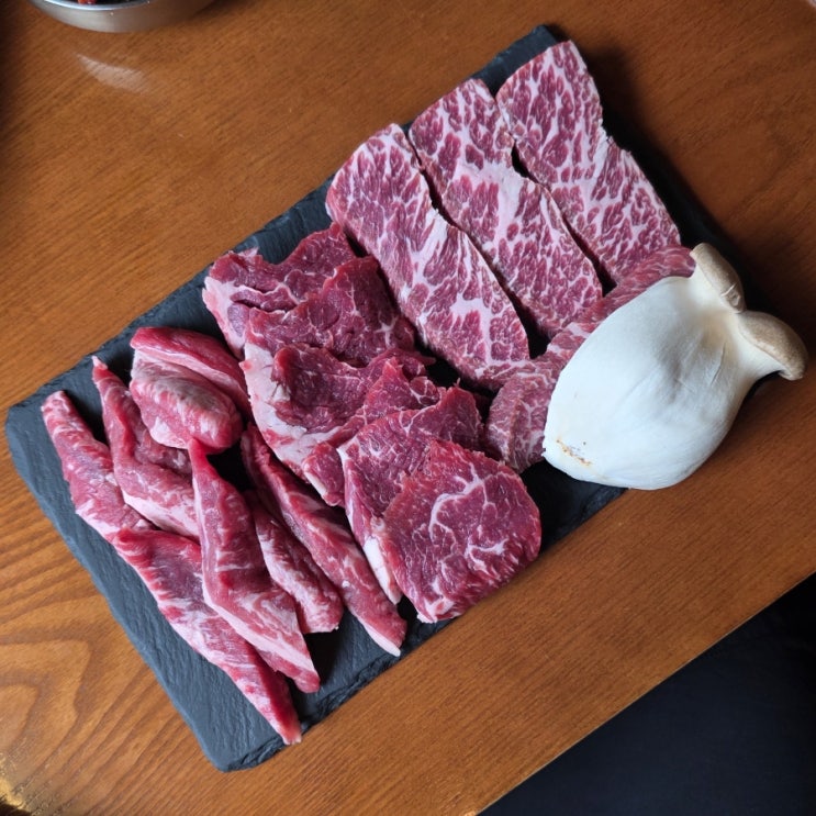  [홍대 맛집 꽃살집] 홍대 소고기: 눈꽃살 모둠 - 홍대 회식
