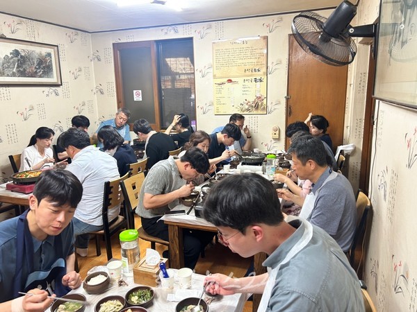  이재명 정부의 ‘골목상권 살리기’ 발맞춰 광주시 전 직원, 골목경제 소비 촉진운동 ‘앞장’