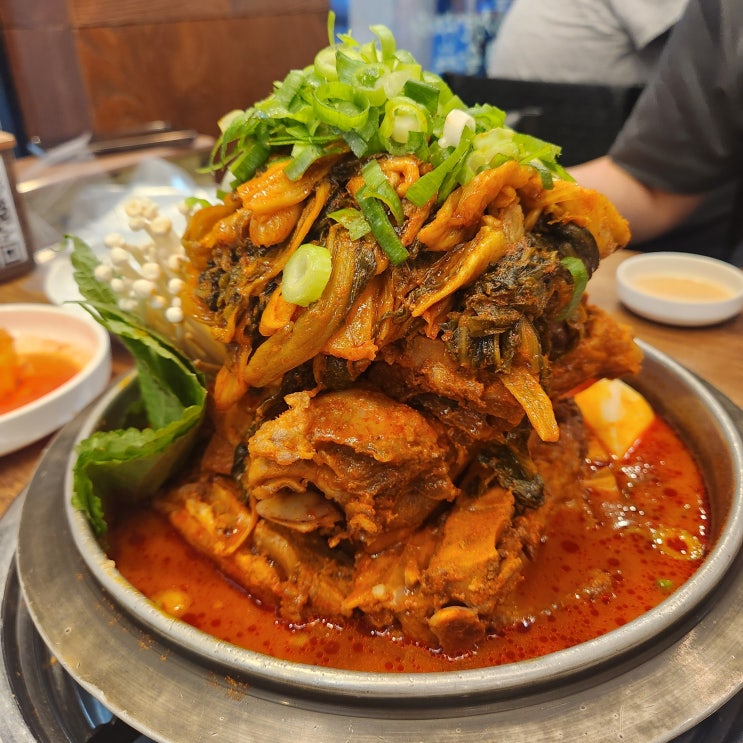  송파 방이동감자탕 푸짐하게 즐길 수 있는 맛집 '청년감자탕'