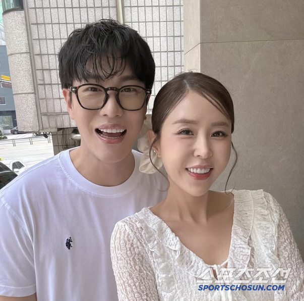 신지<b>문원</b>의 <b>협의이혼</b>, 대국민 반대에도 맞서는 이유는?