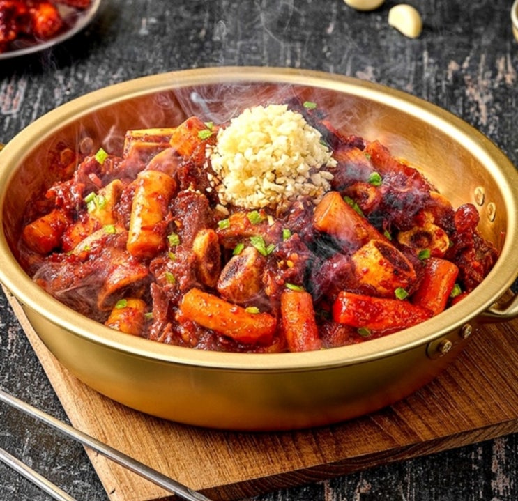  #광고  동인동식 매콤 소갈비찜 800G(2~3인분) 2팩~