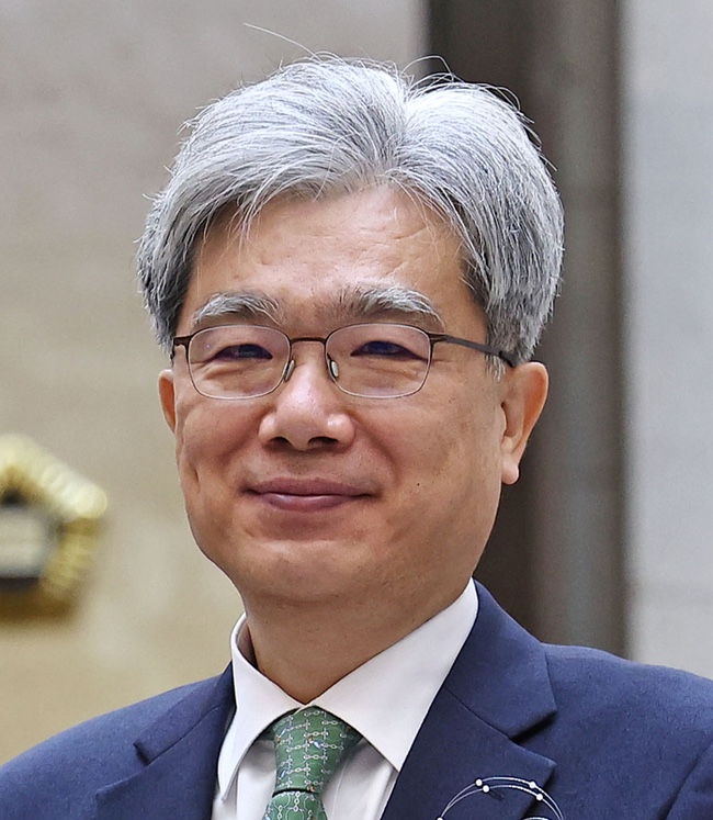 이재명 대통령 <b>임명</b>하는 <b>김상환 헌법재판소장</b> 후보자는... 