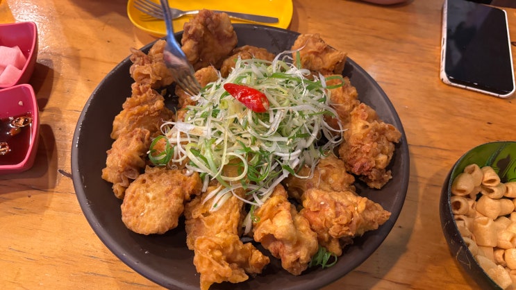  [분당/치킨] 행복치킨 정자점_빠삭빠삭한 파닭과 환상 조합 간장 소스