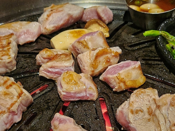 [합정역 맛집] 안목가돈, 최상급 한돈을 전문가가 그릴링해 제공해주는 합정역 삼겹살 맛집 (합정 구워주는 고기집, 안목가든 콜키지, 합정 야장, 합정룸식당)