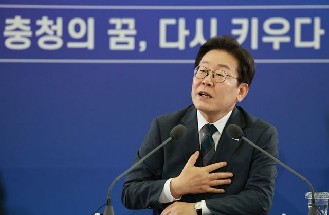  李 대통령 “부동산 자금 증시로”...실물경제 회복은 과제
