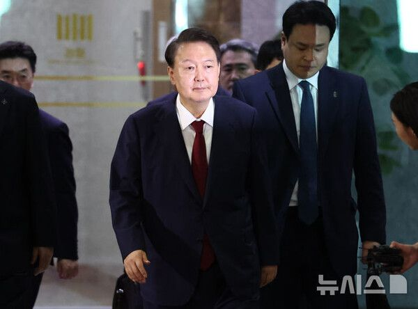  내란특검, 오늘 윤석열 2차 소환조사…체포저지·비화폰 정조준