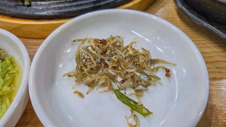  돌산 정담, 여수 게장 맛집에서 푸짐한 한 상을 즐기다